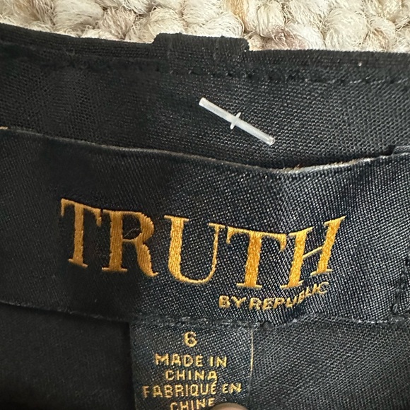 TRUTH by Republic Elegant Black Dress Pants size 6 - Picture 2 of 6